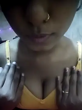 salty couple01 online show from December 23, 2025, 8:12 am