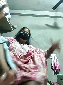 Snapshot of Curvy_Chaaya chatting on January 14, 2026, 3:45 am Curvy Chaaya online show from January 14, 2026, 3:45 am