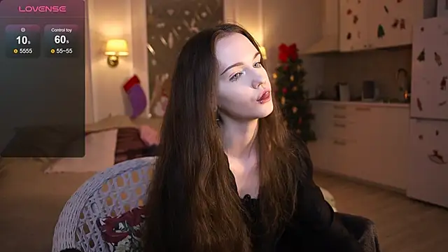 Snapshot of lunaice__ chatting on December 16, 2025, 7:02 am lunaice online show from December 16, 2025, 7:02 am