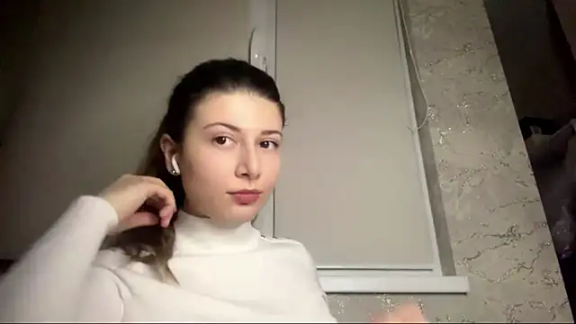 Snapshot of lunary_dr chatting on December 4, 2025, 3:10 pm lunary dr online show from December 4, 2025, 3:10 pm