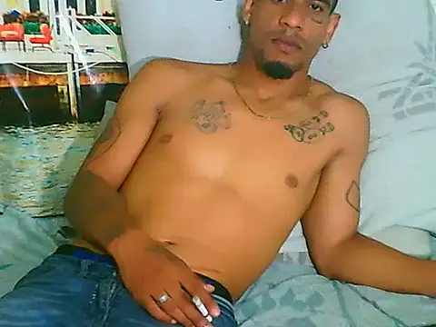 Snapshot of IndianMuscle69 chatting on December 3, 2025, 5:26 am IndianMuscle69 online show from December 3, 2025, 5:26 am