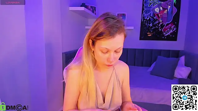 Michelle Mary online show from December 14, 2025, 1:22 am