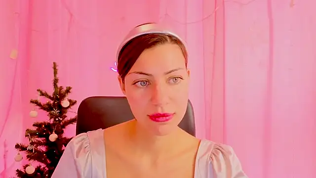 Snapshot of AniSkyy chatting on December 15, 2025, 10:41 am AniSkyy online show from December 15, 2025, 10:41 am