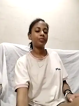 Snapshot of IndianSativa2 chatting on December 16, 2025, 11:43 pm IndianSativa2 online show from December 16, 2025, 11:43 pm