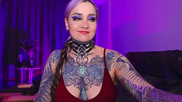 Snapshot of MistressDarkSindel chatting on December 15, 2025, 5:50 pm MistressDarkSindel online show from December 15, 2025, 5:50 pm