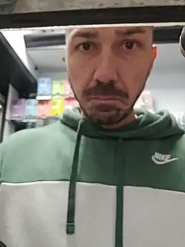 Snapshot of kunzpl chatting on December 16, 2025, 5:29 pm kunzpl online show from December 16, 2025, 5:29 pm