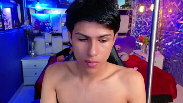 StormLuxX online show from March 4, 2026, 10:05 pm