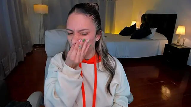 Zara Wolf  online show from February 22, 2026, 11:09 am