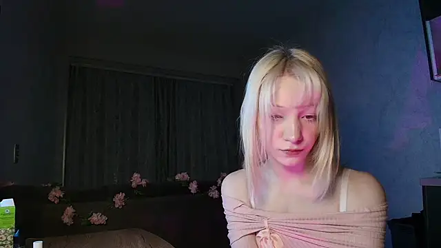 Snapshot of yape_anne chatting on December 15, 2025, 4:22 pm yape anne online show from December 15, 2025, 4:22 pm