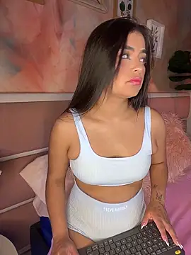 EvaBlazeXXX online show from April 14, 2026, 5:24 am