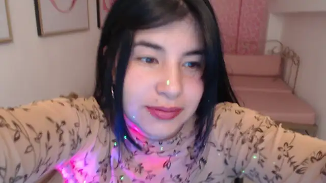 Snapshot of Nina_harpper_ chatting on December 2, 2025, 1:05 pm Nina harpper online show from December 2, 2025, 1:05 pm