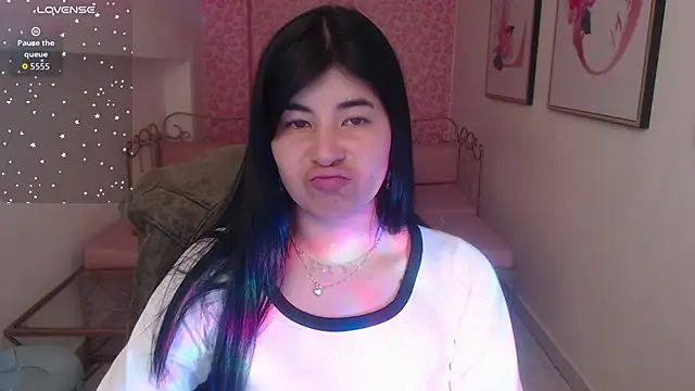 Snapshot of Nina_harpper_ chatting on December 15, 2025, 1:04 pm Nina harpper online show from December 15, 2025, 1:04 pm