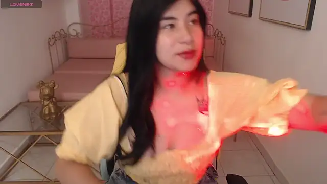 Nina harpper  online show from January 15, 2026, 1:16 pm