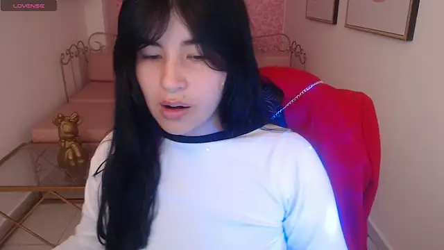 Nina harpper  online show from February 13, 2026, 12:34 pm