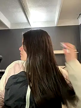 Snapshot of Camila_Duarte2 chatting on December 3, 2025, 12:36 pm Camila Duarte2 online show from December 3, 2025, 12:36 pm