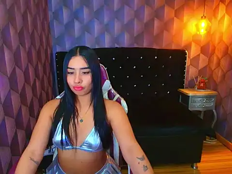 ScarlettDreew online show from December 5, 2025, 4:43 am