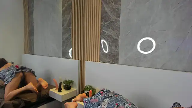 Snapshot of MissSavage_ chatting on December 16, 2025, 7:30 pm MissSavage online show from December 16, 2025, 7:30 pm