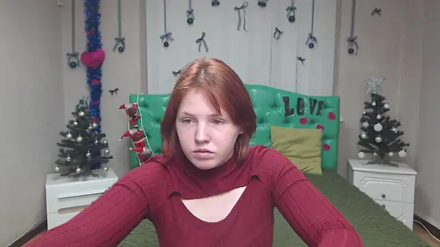 Snapshot of EvelinaRedfox chatting on December 16, 2025, 6:07 am EvelinaRedfox online show from December 16, 2025, 6:07 am