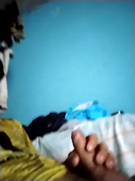 Manuelp0203 online show from April 28, 2026, 9:42 pm