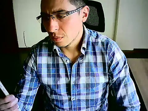 Snapshot of Tu_Principe_Azul36 chatting on February 12, 2026, 2:23 pm Tu Principe Azul36 online show from February 12, 2026, 2:23 pm