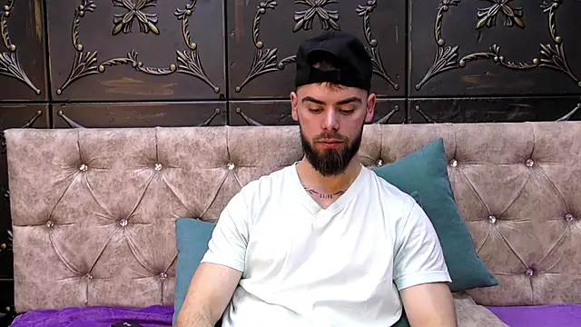 JeffAllann online show from December 3, 2025, 10:08 pm