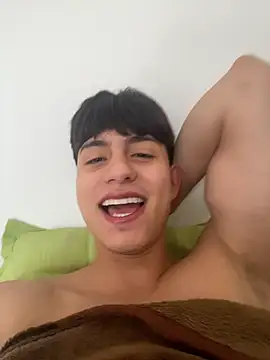 Snapshot of Lander_Cruz chatting on April 18, 2026, 4:00 pm Lander Cruz online show from April 18, 2026, 4:00 pm
