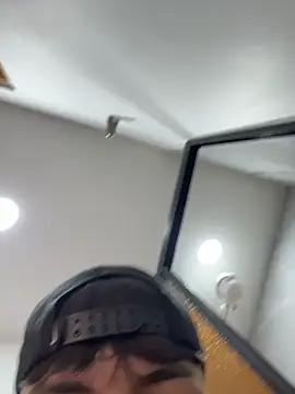 Snapshot of Lander_Cruz chatting on May 14, 2026, 3:41 pm Lander Cruz online show from May 14, 2026, 3:41 pm
