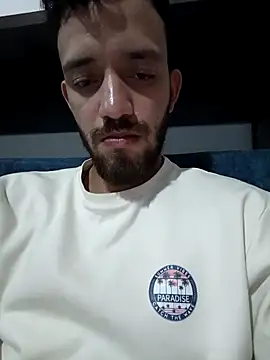 Snapshot of jkslnkd chatting on April 15, 2026, 5:14 am jkslnkd online show from April 15, 2026, 5:14 am