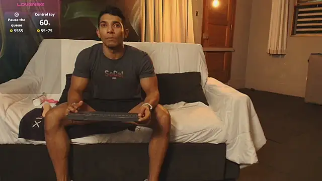 Snapshot of IAN_KNOX chatting on December 16, 2025, 3:11 am IAN KNOX online show from December 16, 2025, 3:11 am