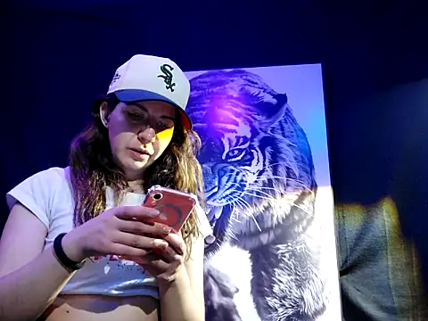 NatyMia online show from December 14, 2025, 4:45 pm