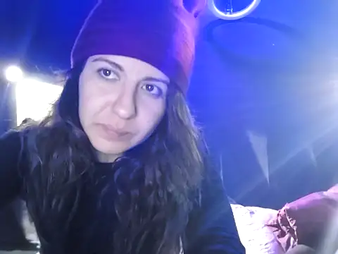 NatyMia online show from December 15, 2025, 11:42 pm