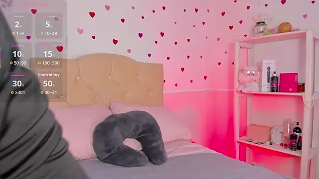 Snapshot of maddysboobs chatting on February 5, 2026, 8:35 pm maddysboobs online show from February 5, 2026, 8:35 pm