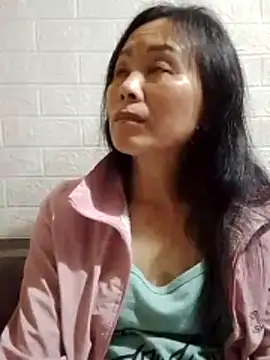 Lili-123k online show from February 14, 2026, 7:43 pm