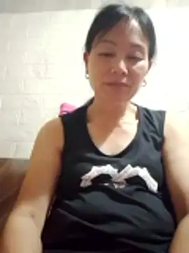 Lili-123k online show from May 11, 2026, 4:04 pm
