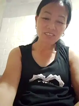 Lili-123k online show from May 14, 2026, 9:43 pm