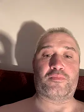 Snapshot of Olomoucak1982 chatting on April 1, 2026, 6:05 pm Olomoucak1982 online show from April 1, 2026, 6:05 pm