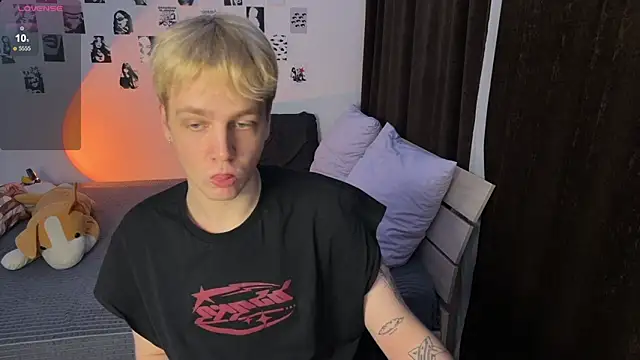 Snapshot of olivertasty2 chatting on December 5, 2025, 5:42 pm olivertasty2 online show from December 5, 2025, 5:42 pm