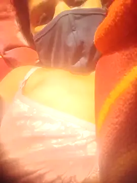 Your-shreya143 online show from January 5, 2026, 5:38 pm