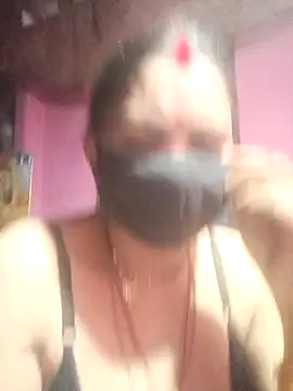 Your-shreya143 online show from February 25, 2026, 3:43 pm