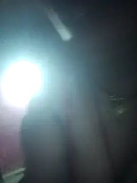 Your-shreya143 online show from April 12, 2026, 7:19 pm