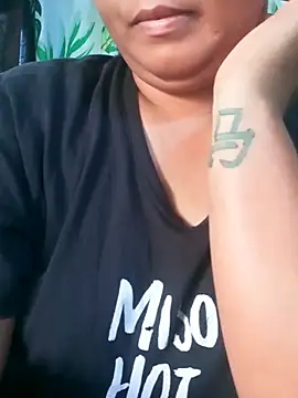 Snapshot of wildblaze_12 chatting on March 2, 2026, 12:02 am wildblaze 12 online show from March 2, 2026, 12:02 am