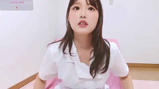 Snapshot of mashiro-desu chatting on December 15, 2025, 8:29 am mashiro-desu online show from December 15, 2025, 8:29 am