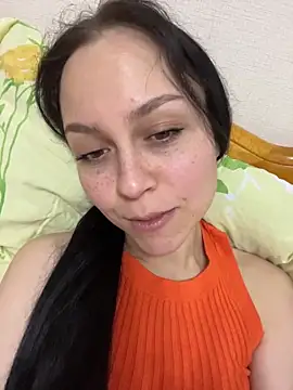 Snapshot of MonicaMercer chatting on April 21, 2026, 9:04 am MonicaMercer online show from April 21, 2026, 9:04 am
