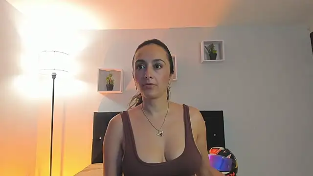 Snapshot of Victoria_Rose_ chatting on June 29, 2026, 7:58 pm Victoria Rose online show from June 29, 2026, 7:58 pm