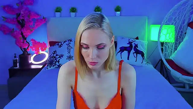 Snapshot of Gina_Gina_love chatting on January 14, 2026, 12:22 pm Gina Gina love online show from January 14, 2026, 12:22 pm