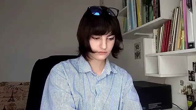 MellisaBalles online show from December 17, 2025, 7:58 am