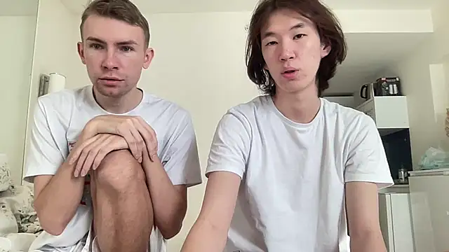 Snapshot of mike_johny1 chatting on December 5, 2025, 10:46 am mike johny1 online show from December 5, 2025, 10:46 am