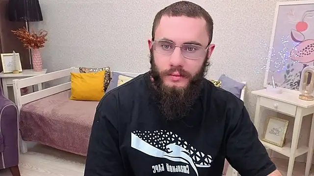 Snapshot of Ant_Power chatting on December 18, 2025, 5:24 am Ant Power online show from December 18, 2025, 5:24 am