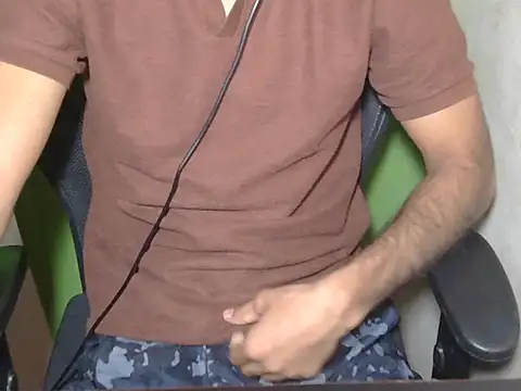 Snapshot of Michal_Fransis chatting on March 27, 2026, 12:05 pm Michal Fransis online show from March 27, 2026, 12:05 pm