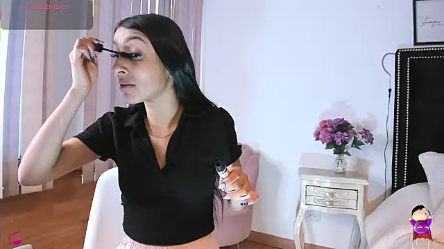 Snapshot of lya__brown chatting on January 14, 2026, 12:44 pm lya brown online show from January 14, 2026, 12:44 pm